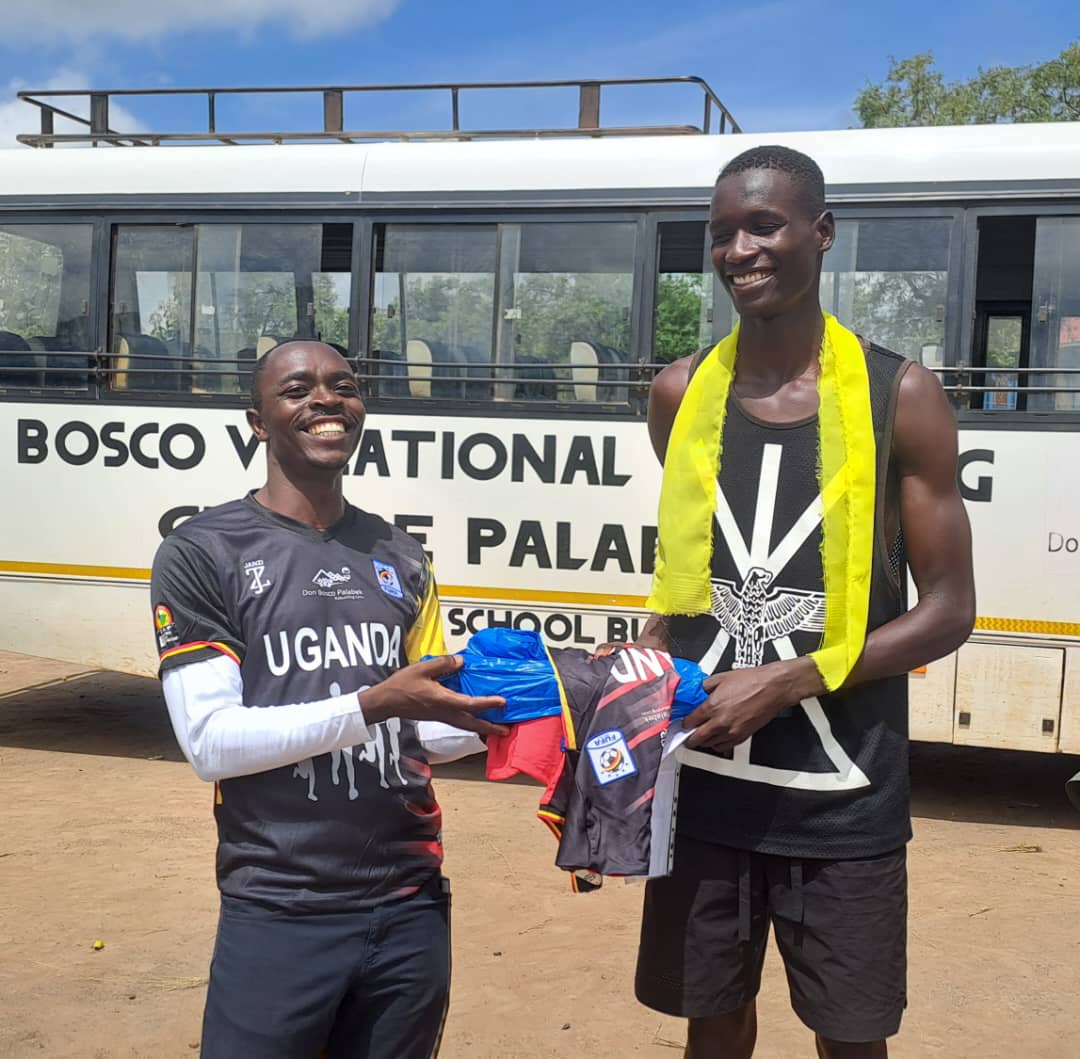 Awarding one of the winner for the boys